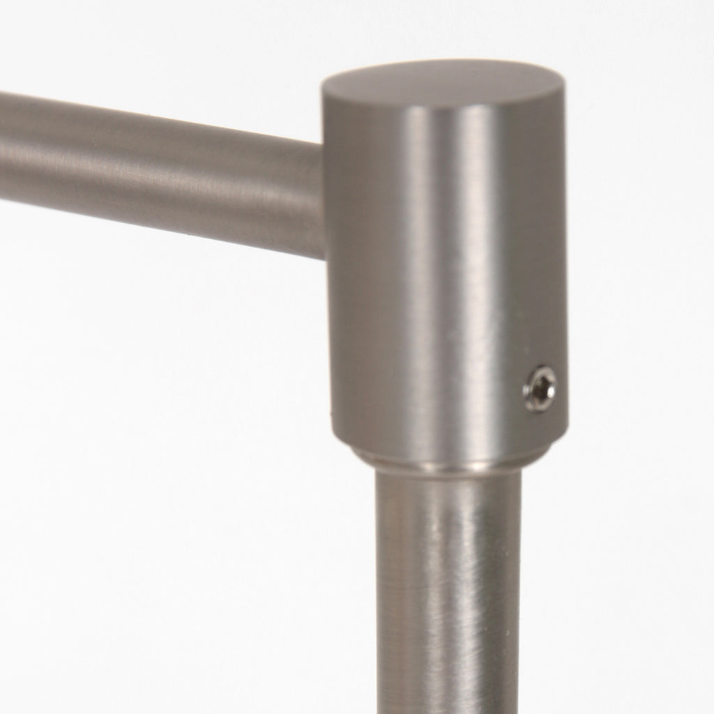 Stehlampe aus silberfarbenem Metall mit Gelenkarm und Akku
