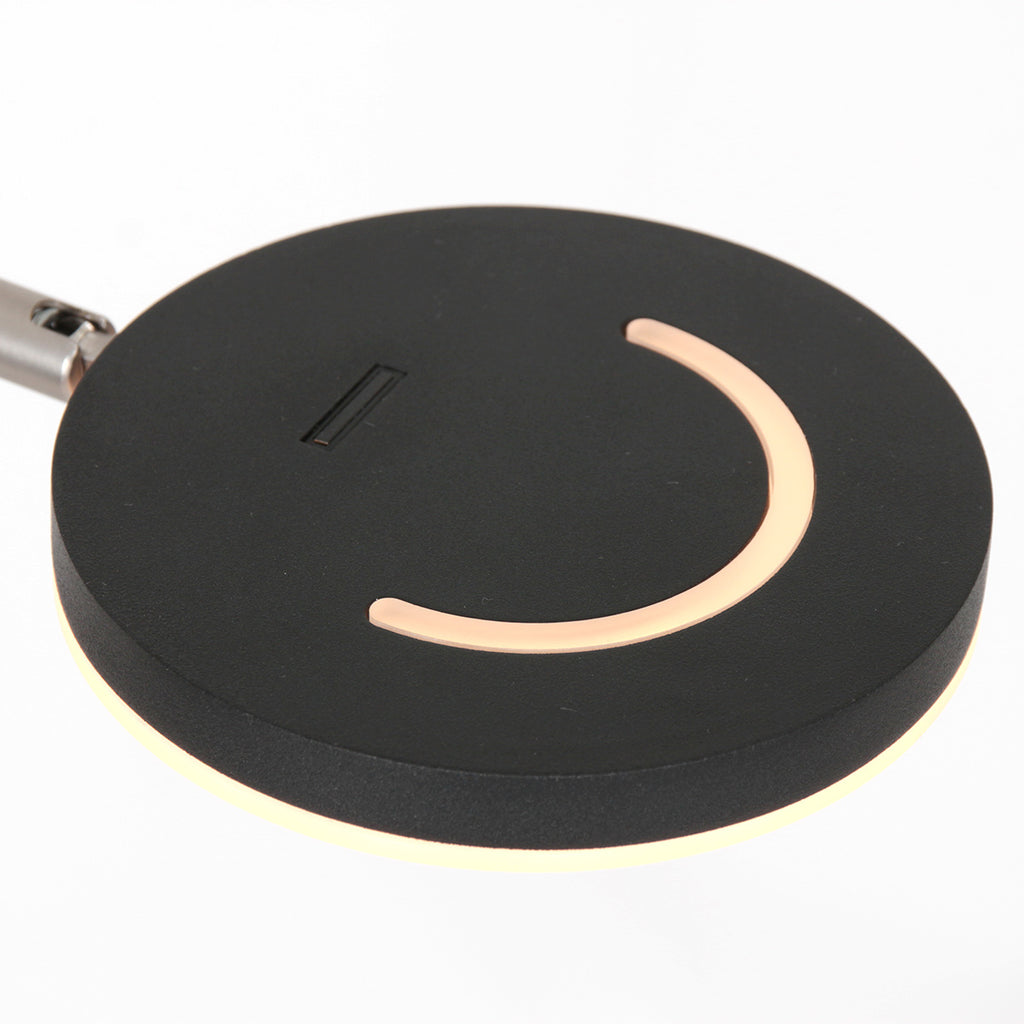 Stehlampe aus schwarzem Metall mit Gelenkarm, akkubetrieben und dimmbar – H140 cm