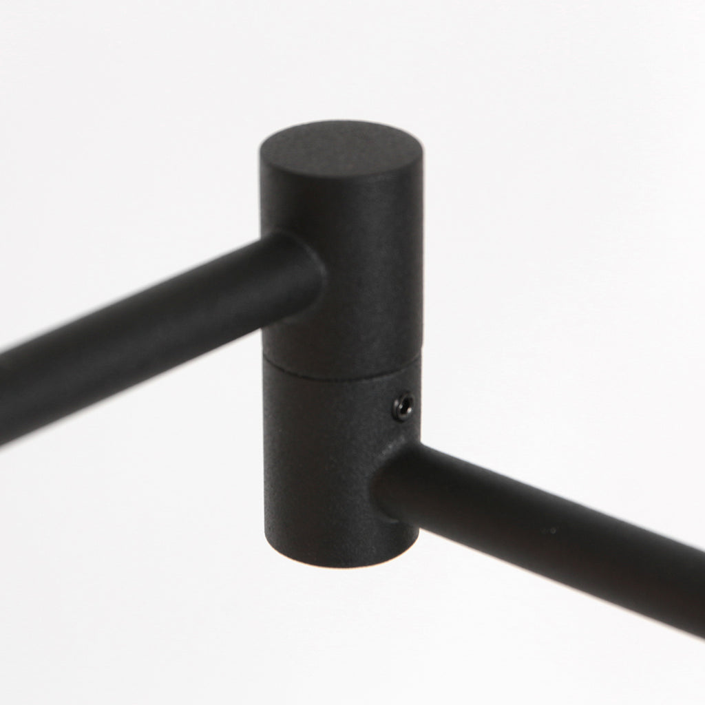 Stehlampe aus schwarzem Metall mit Gelenkarm, akkubetrieben und dimmbar – H140 cm