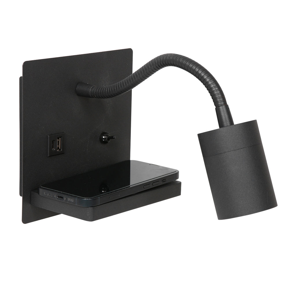 Wandleuchte aus schwarzem Metall mit kabellosem Ladepad und USB-Anschlüssen