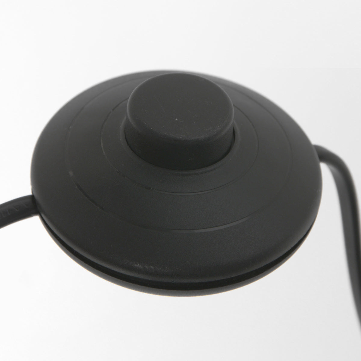 Stehlampe aus Rattan Natur mit schwarzem Gelenkgestell – Ø40 cm