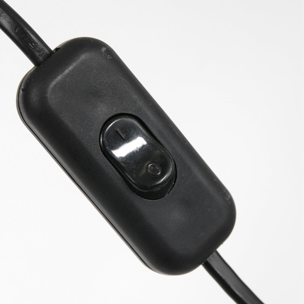 Wandleuchte aus Bambus Natur und schwarzem Metall mit Bogenarm – Ø40 cm