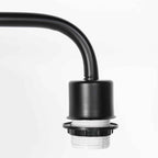 Stehlampe aus schwarzem Metall mit gebogenem Arm und zylindrischem Schirm – H165 cm