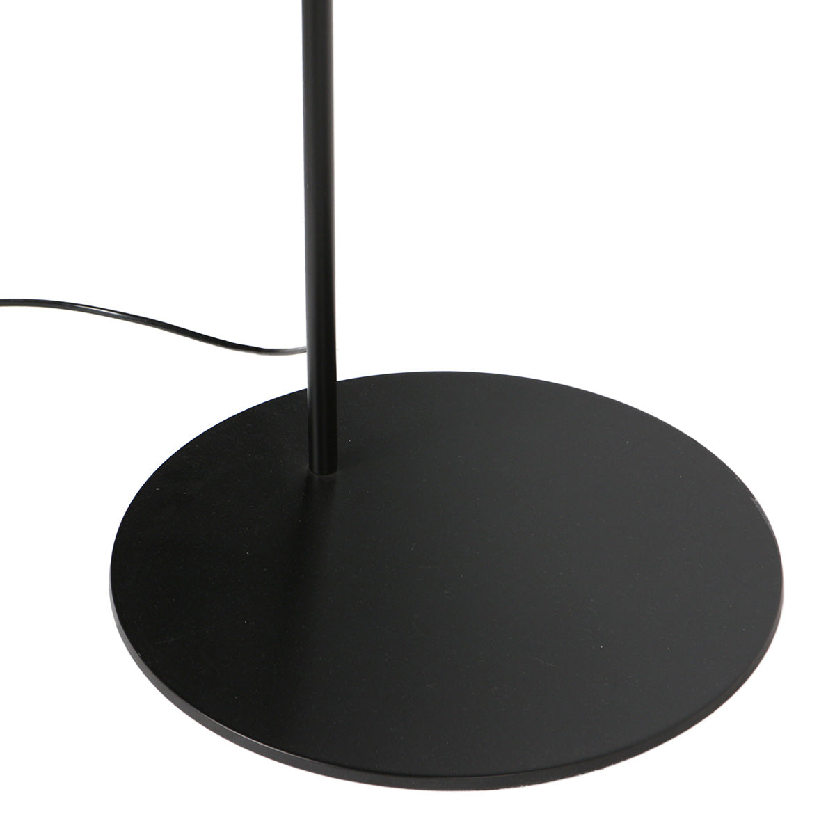 Bogenlampe aus schwarzem Metall mit Schirm aus Naturfasern – H210 cm