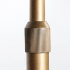 Bogenlampe aus goldfarbenem Metall mit durchbrochenem Rattanschirm – Ø60 cm