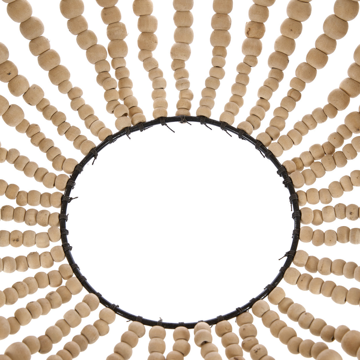 Hängeleuchte in Tropfenform aus Naturholzperlen – H73 cm