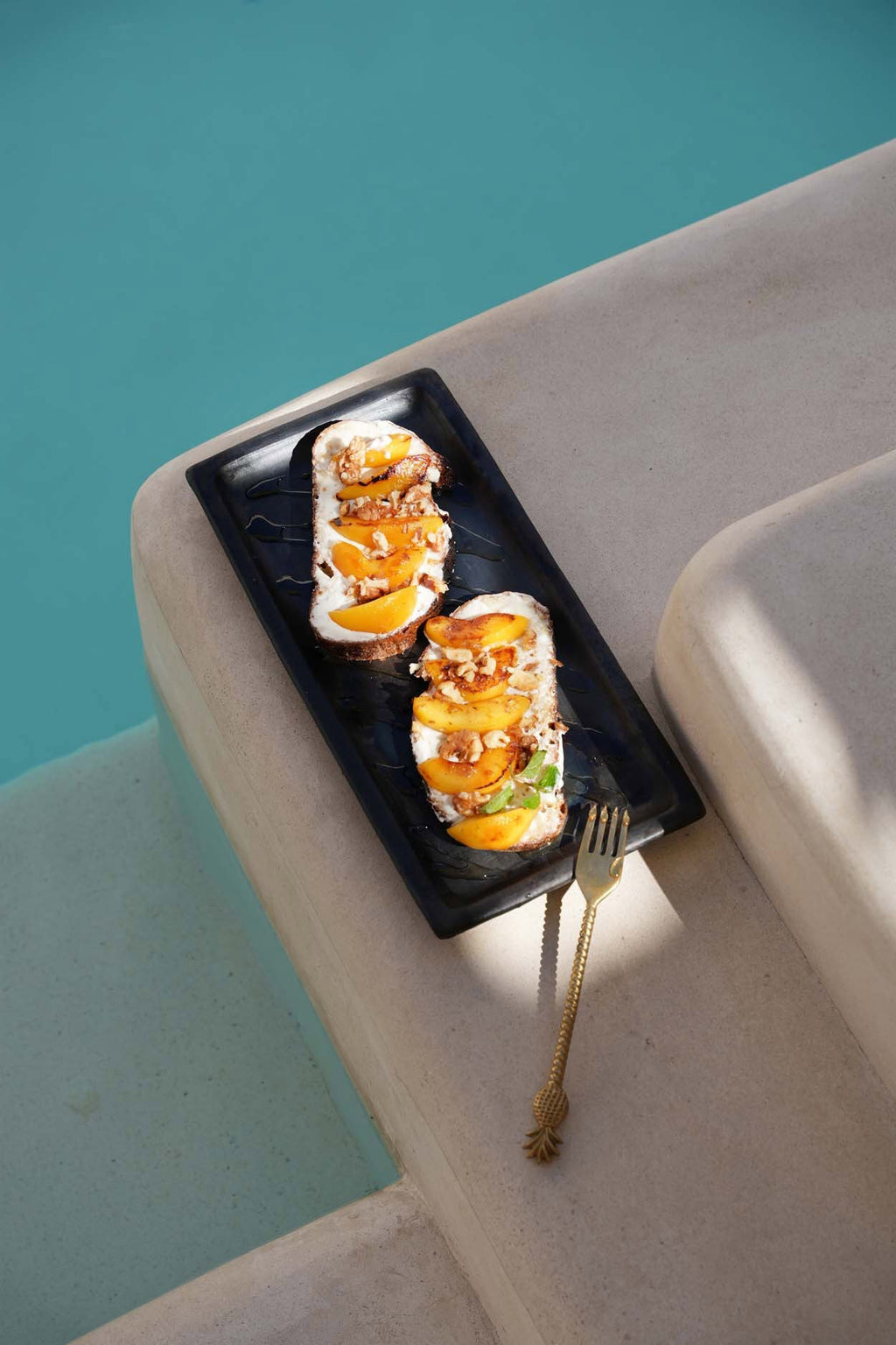 Dekogabel in Gold mit Ananas-Motiv