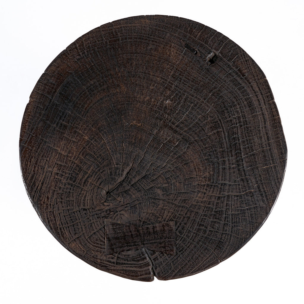 Beistelltisch aus Massivholz in Dunkelbraun, Totem-Optik – H60 cm