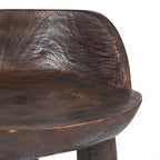 Niedriger Stuhl aus dunklem Nussbaum mit ausgehöhlter Sitzfläche – 50x50 cm
