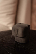 Deko-Skulptur aus grauem Stein - 9x6 cm