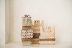 Statue aus Sumba-Stein mit Gesicht aus Natursandstein - 10 cm