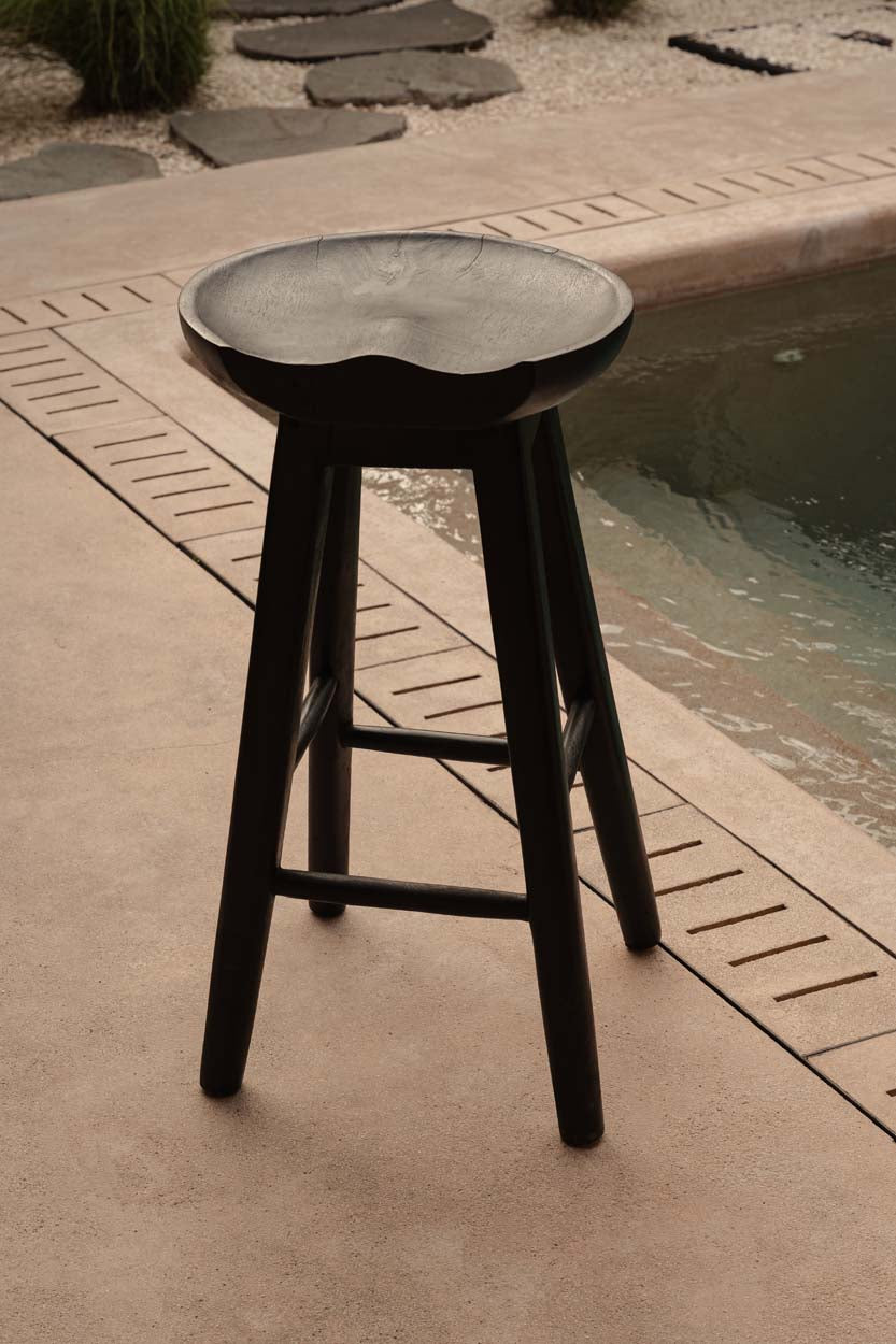 Barhocker aus Mangoholz in Schwarz mit runder Sitzfläche – H75 cm