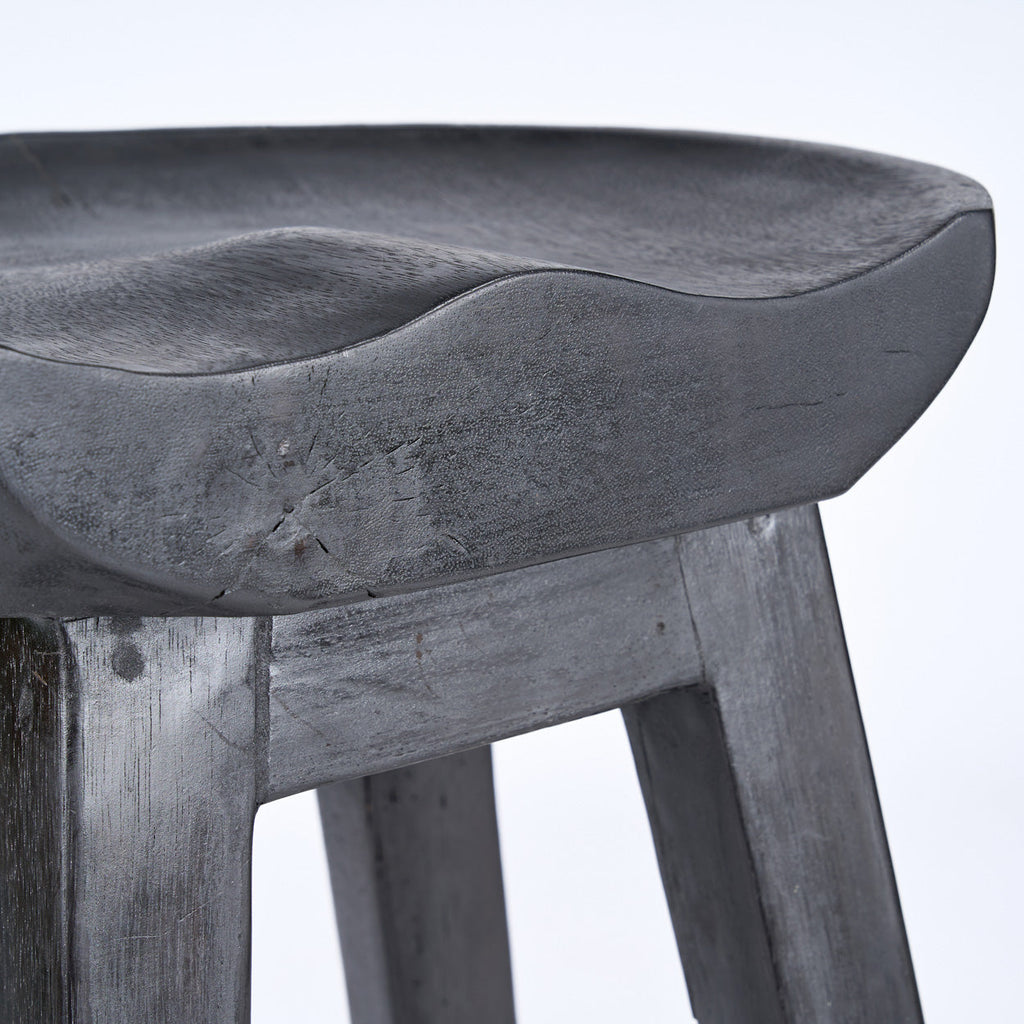 Barhocker aus Mangoholz in Schwarz mit runder Sitzfläche – H75 cm