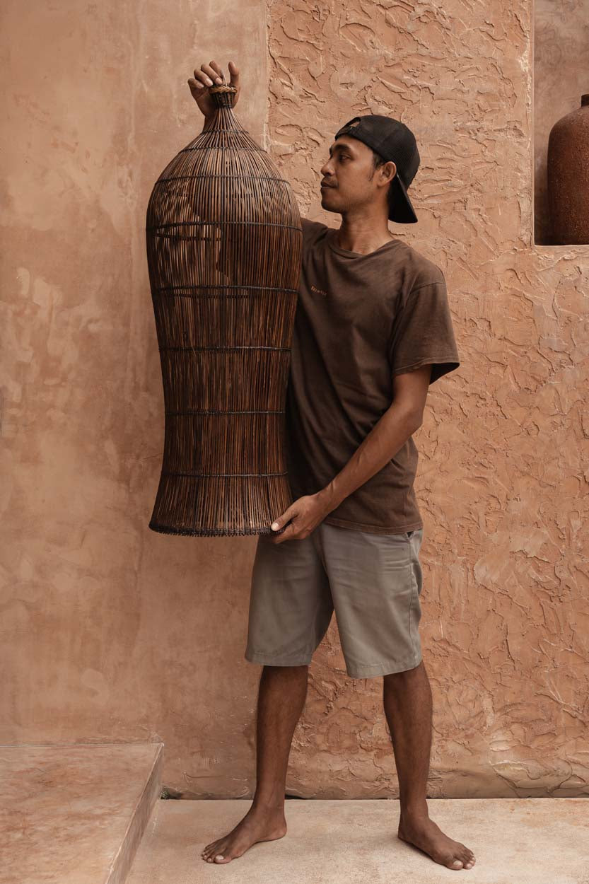 Hängeleuchte aus geflochtenem Rattan in Braun, schlank – H102 cm