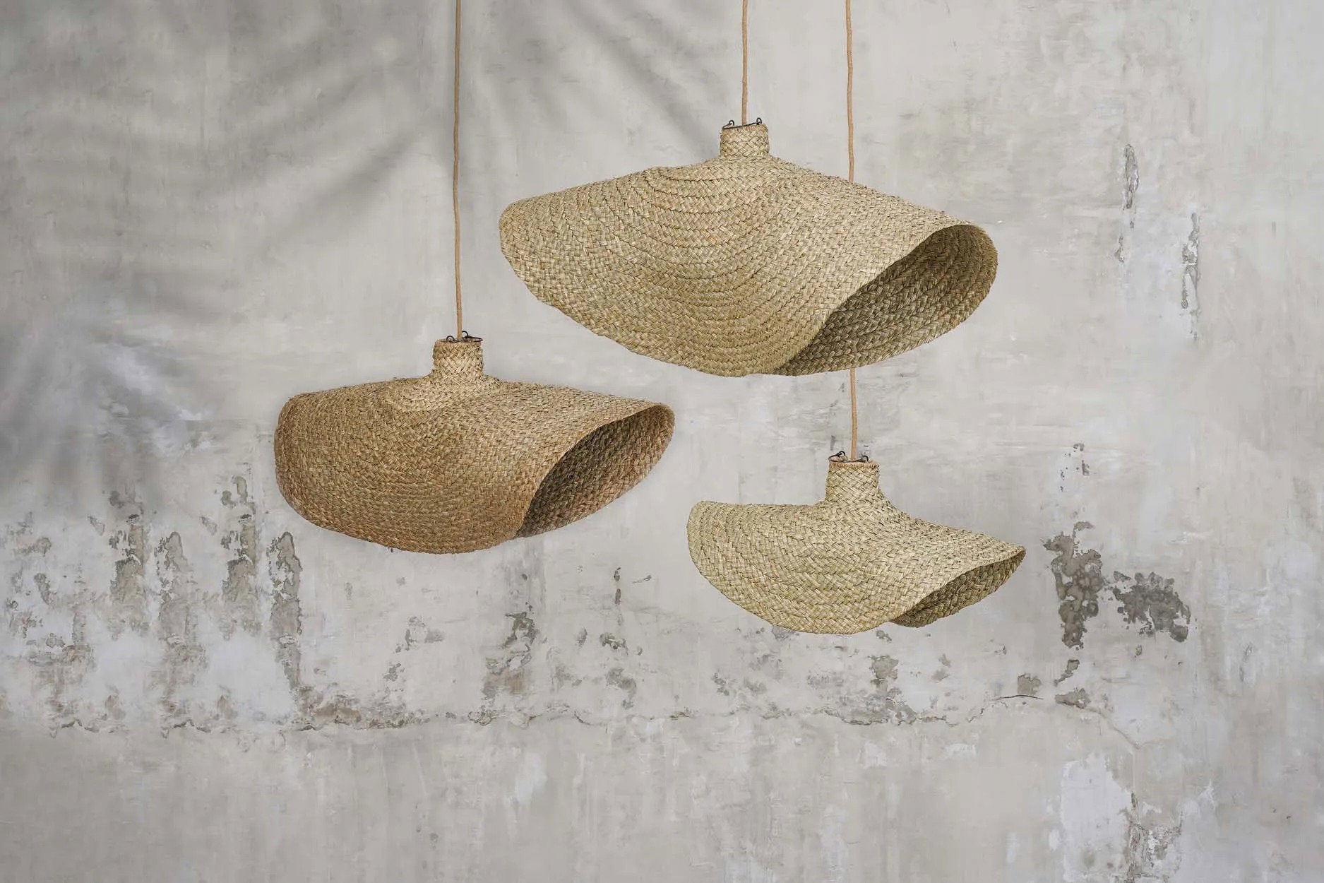 Hängeleuchte aus geflochtener Wasserhyazinthe in Beige, organische Form – Ø 60 cm