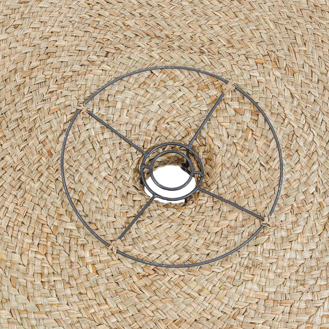 Hängeleuchte aus geflochtener Wasserhyazinthe in Beige, organische Form – Ø 60 cm