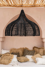 Hängeleuchte aus Rattan in Schwarz durchbrochen Blütenform XL – Ø110 cm