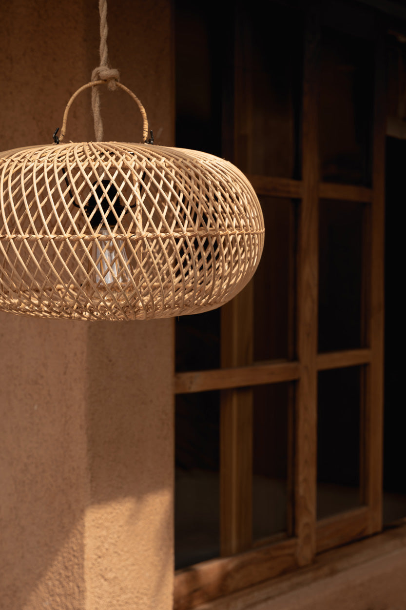 Ovale Hängeleuchte aus Rattan Natur mit Durchbruchmuster – Ø40 cm