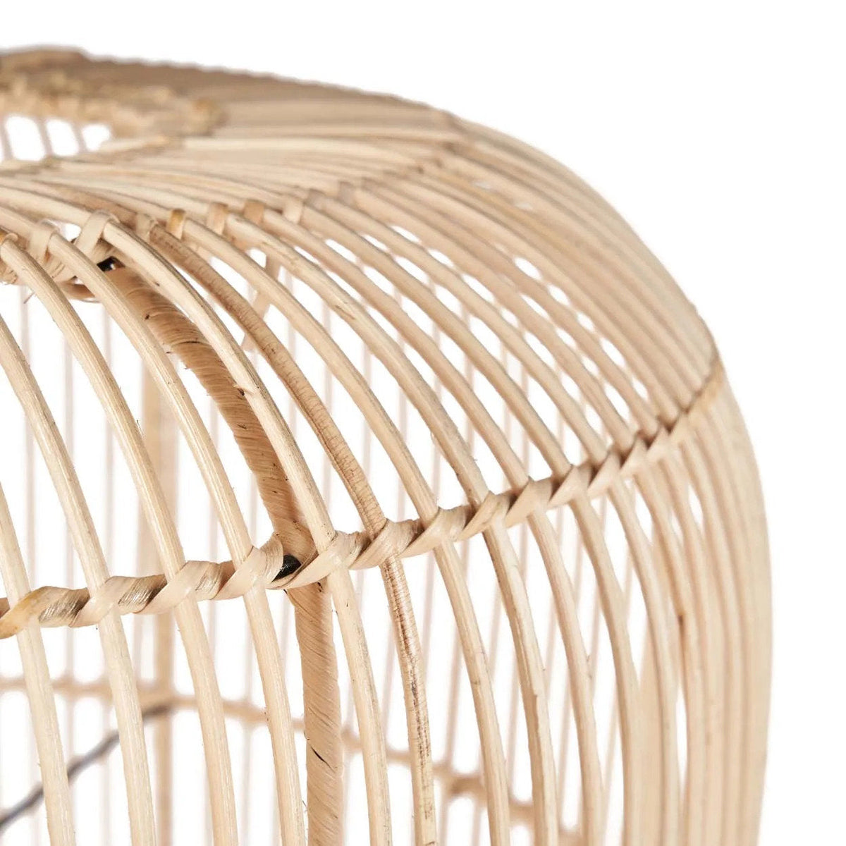 Hängeleuchte XL aus Rattan Natur handwerklich gefertigt – 50 cm