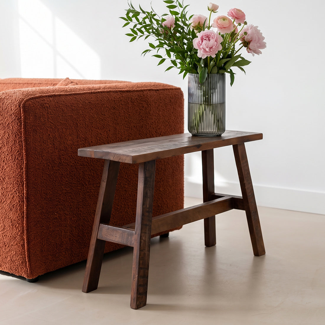 Bank aus recyceltem Holz in Braun im rustikalen Industrial-Look – 85x20 cm