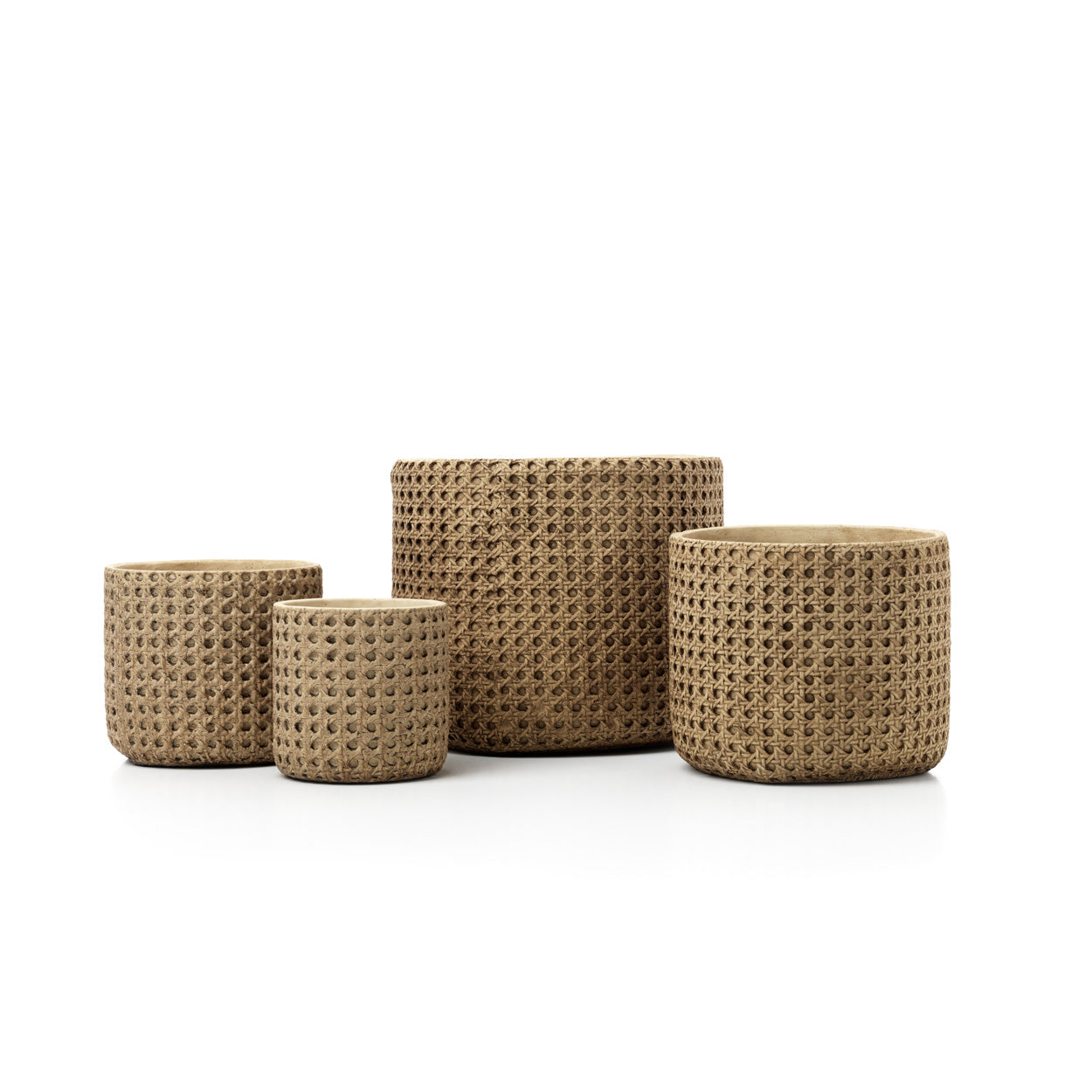 Übertopf aus Beton in Beige mit Flechtoptik – Ø26 cm