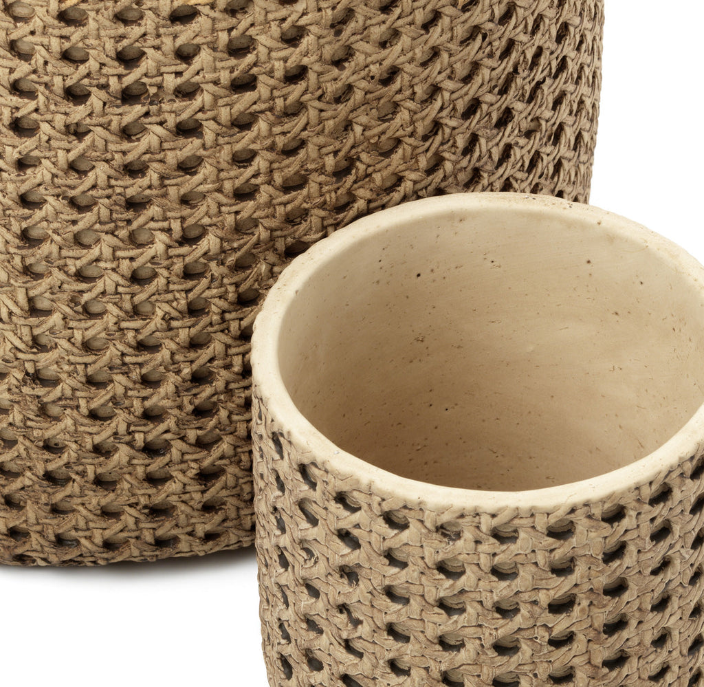 Übertopf aus Beton in Beige mit Flechtoptik – Ø26 cm