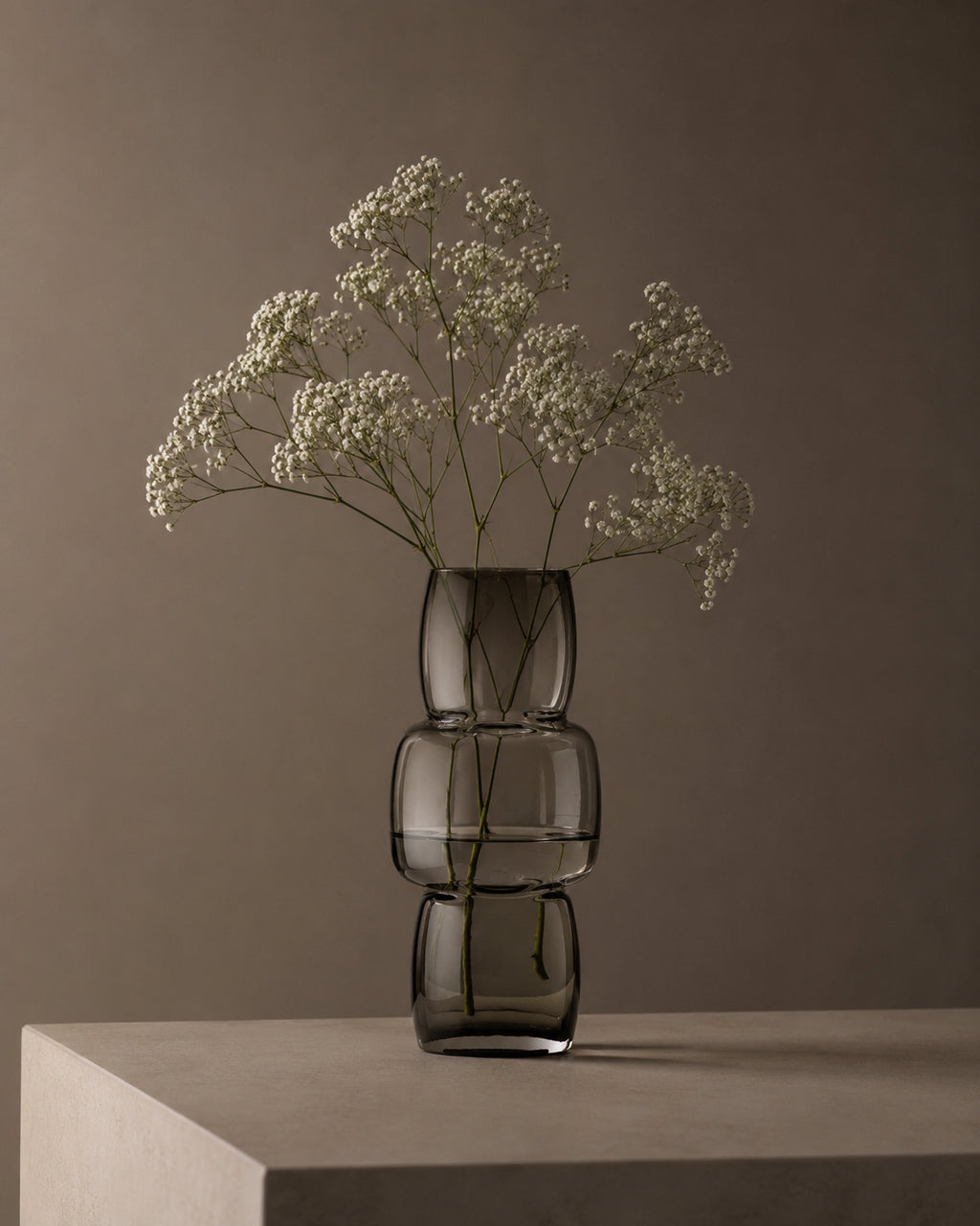 Deko-Vase aus Rauchglas in Totemform, Dunkelgrau – H 27 cm