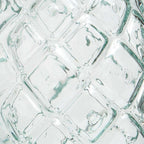 Wasserglas aus recyceltem Glas in Blau mit Rautenrelief