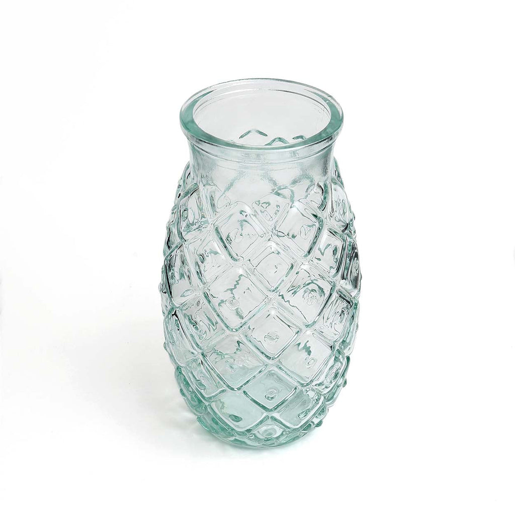 Wasserglas aus recyceltem Glas in Blau mit Rautenrelief