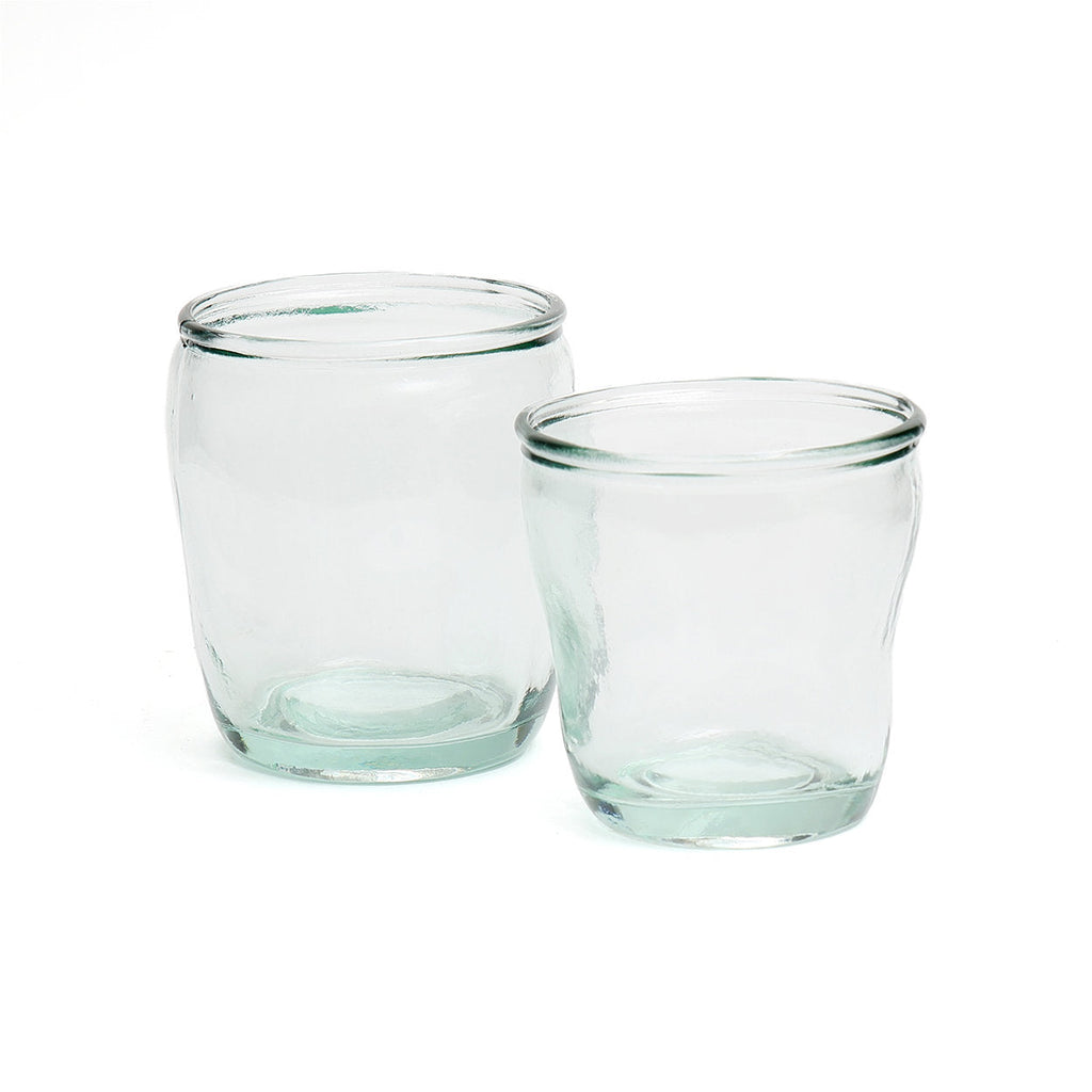 Zylindrisches Trinkglas in Blau aus recyceltem Glas – H10,5 cm
