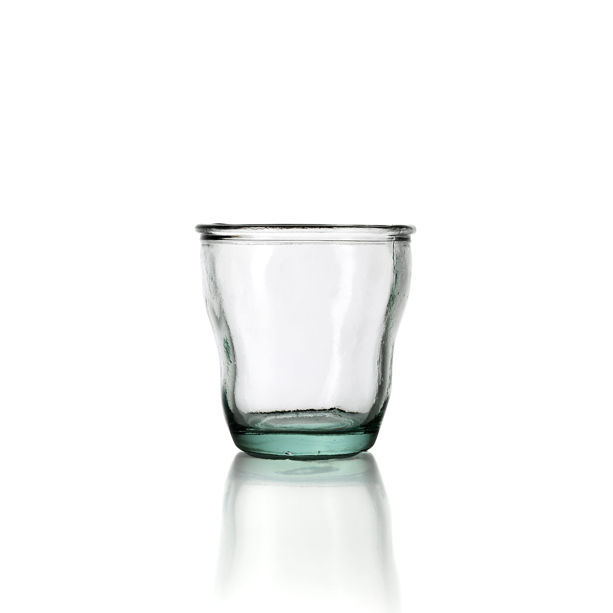 Trinkglas aus Recyclingglas – Blau gewellt