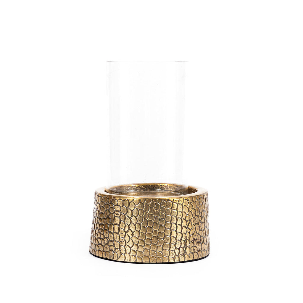 Windlicht aus goldfarbenem Metall in Kroko-Optik mit Glaseinsatz