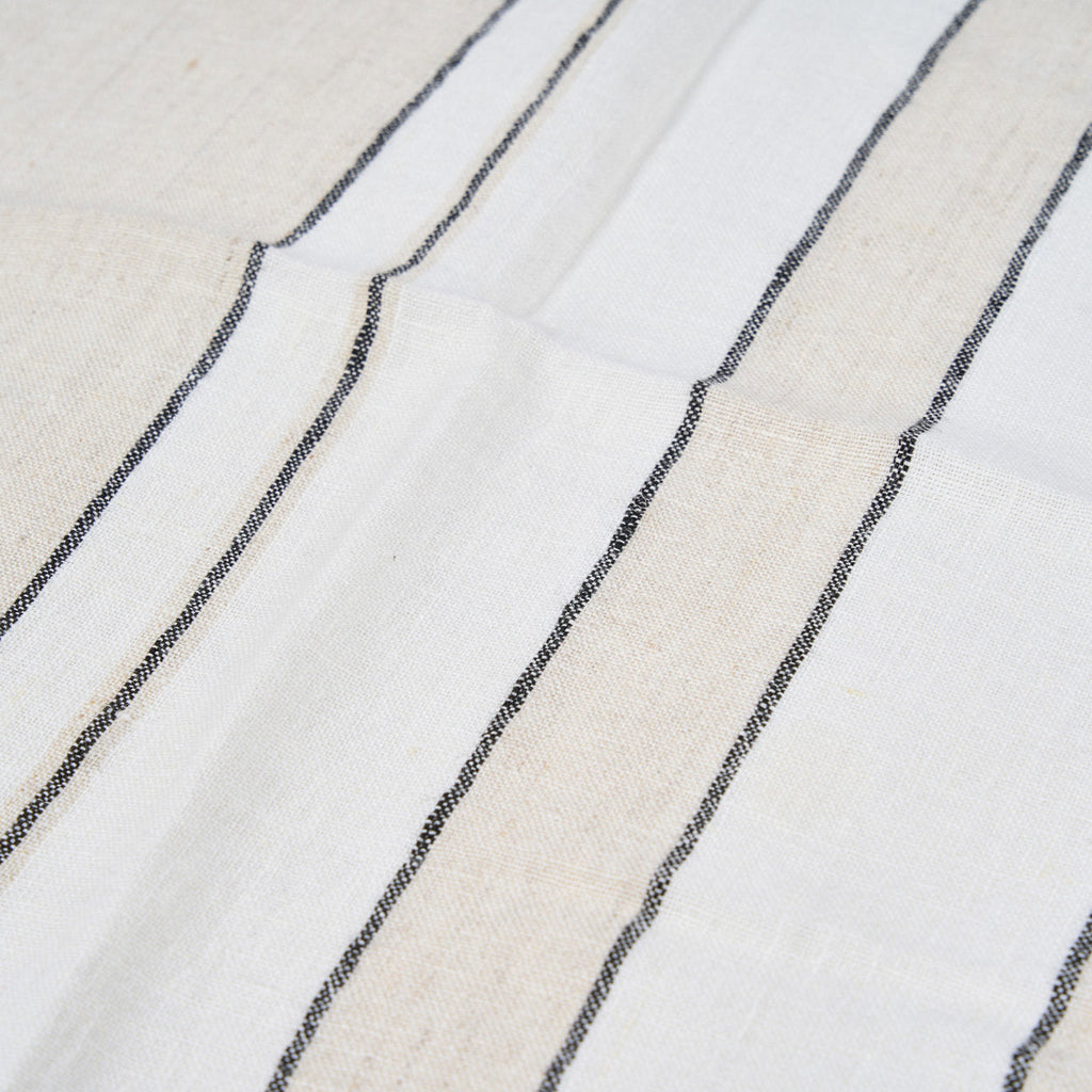 Serviette aus Leinen mit Streifen in Schwarz und Ecru – 45x45 cm