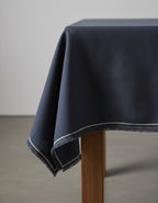 Leinen-Tischdecke in Marineblau mit Fransen – 150 x 300 cm