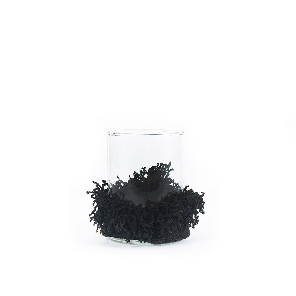 Windlicht aus Glas mit schwarzem Samt und Fransen