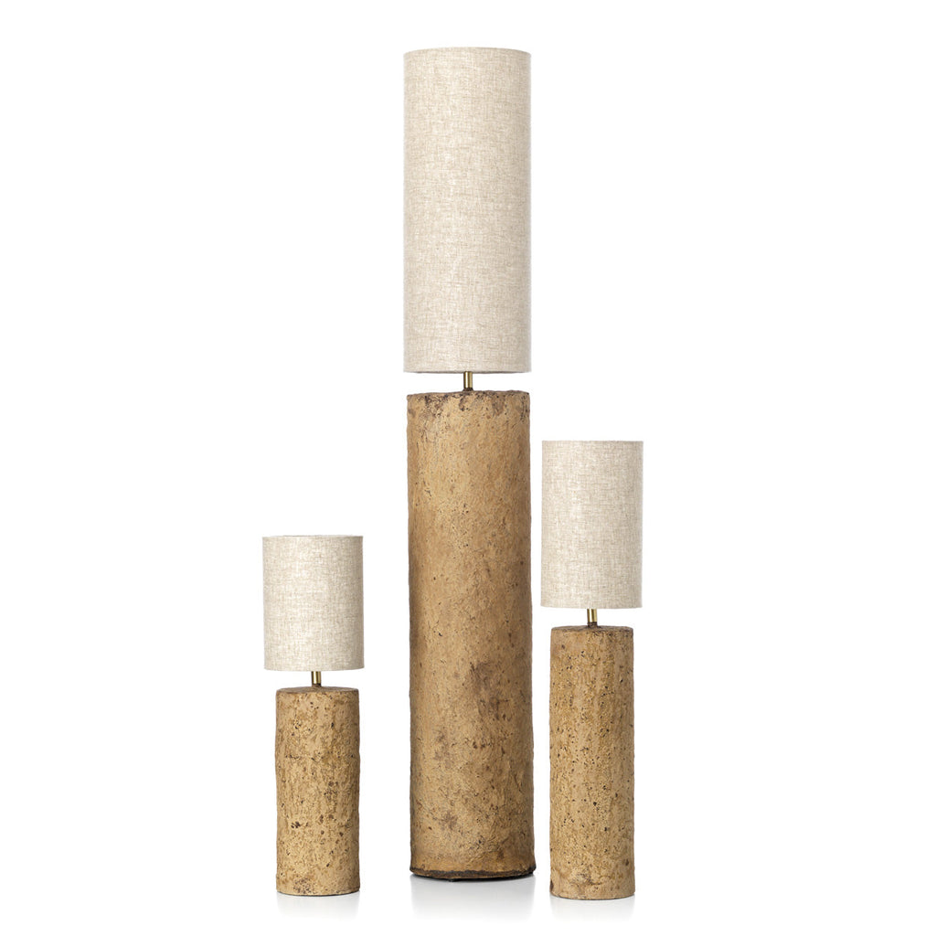 Moderne Stehlampe aus Pappmaché in Terrakotta – H75 cm