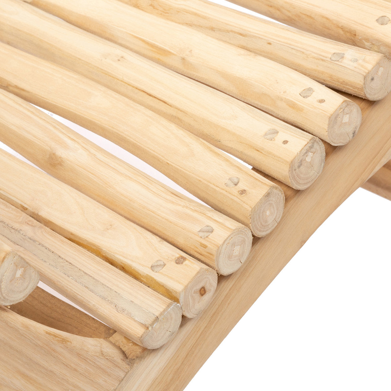 Sessel aus Teakholz Natur mit gewellter Struktur für überdachte Außenbereiche – 85x65 cm