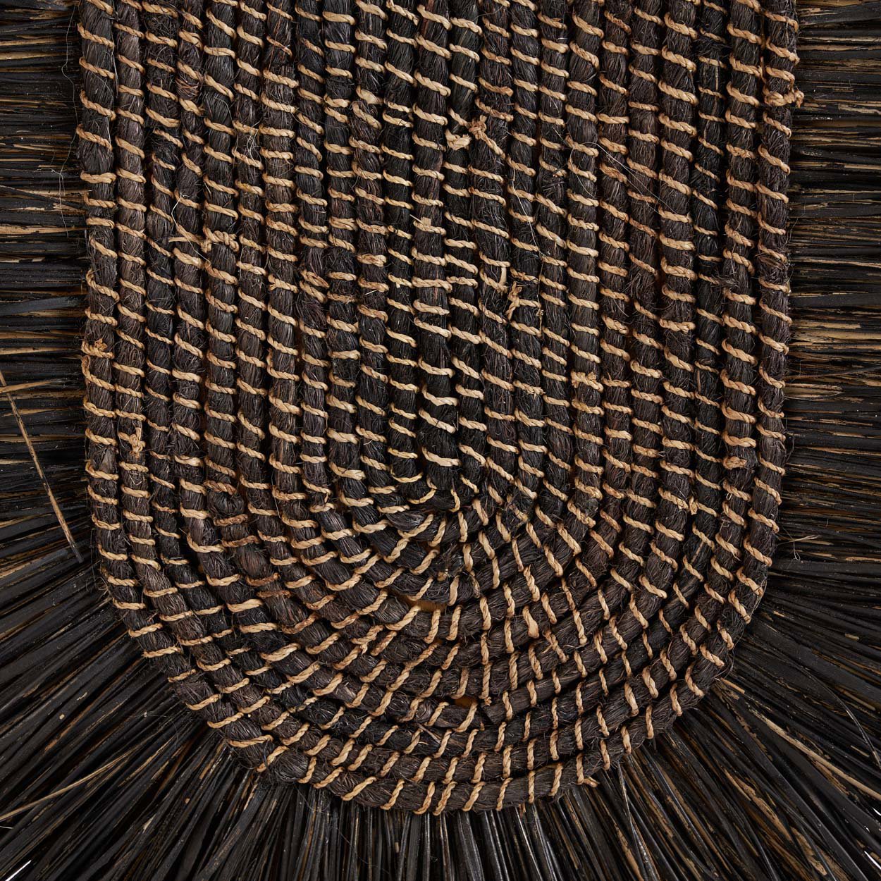Wanddeko aus Naturfasern in Schwarz 87x74 cm