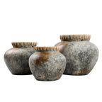Deko-Vase aus grau getönter Terrakotta mit Raffia-Geflecht – H27 cm