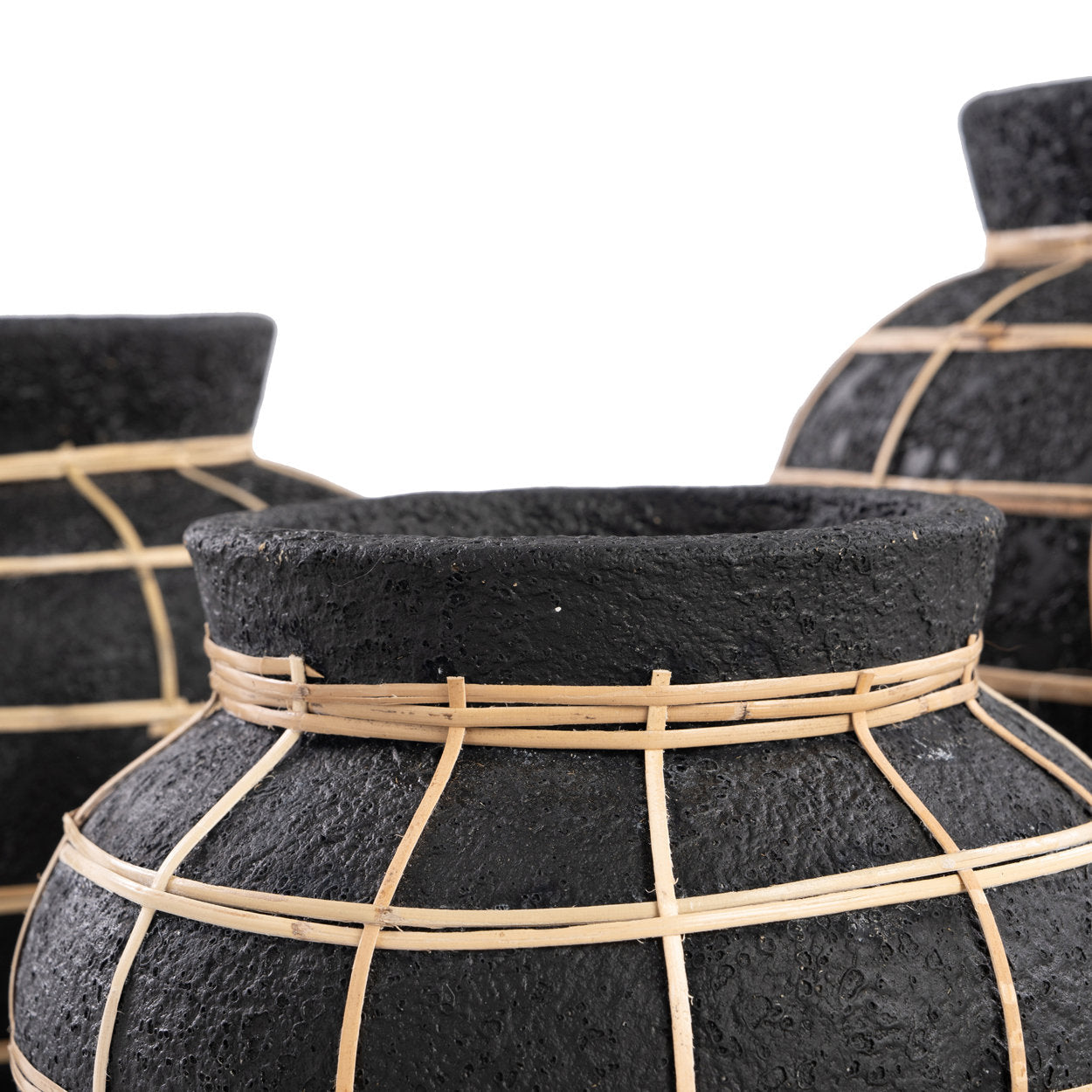 Runde Vase aus Terrakotta und Rattan in Schwarz Natur 33 cm