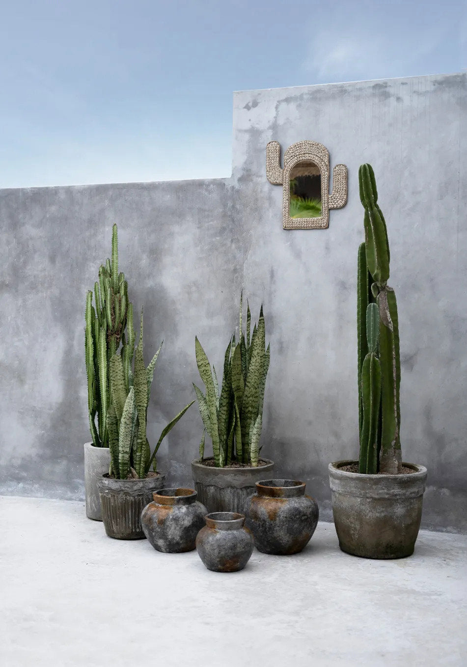 Terrakotta-Vase in Antikgrau 19 cm für Trockenblumen