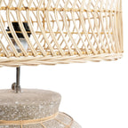 Tischlampe in Beton-Optik mit geflochtenem Rattan in Naturgrau – H48 cm