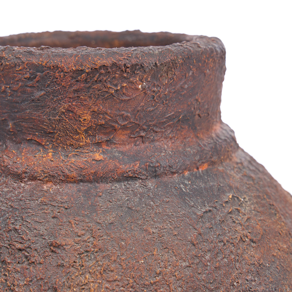 Terrakotta-Vase in Bordeaux mit Struktur – Krugform, H30 cm - M
