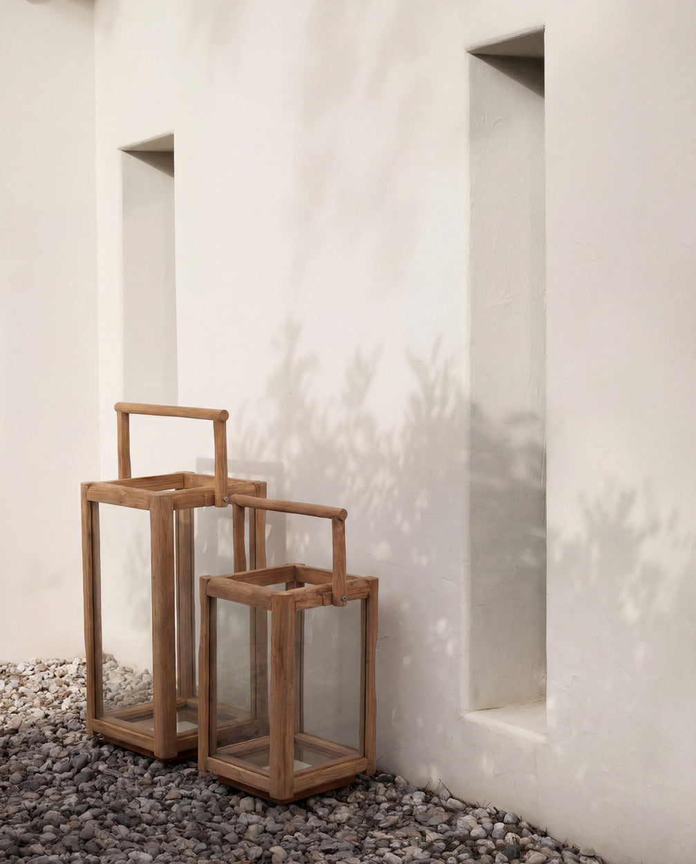 Rechteckige Laterne aus recyceltem Teakholz mit Griff – H60 cm