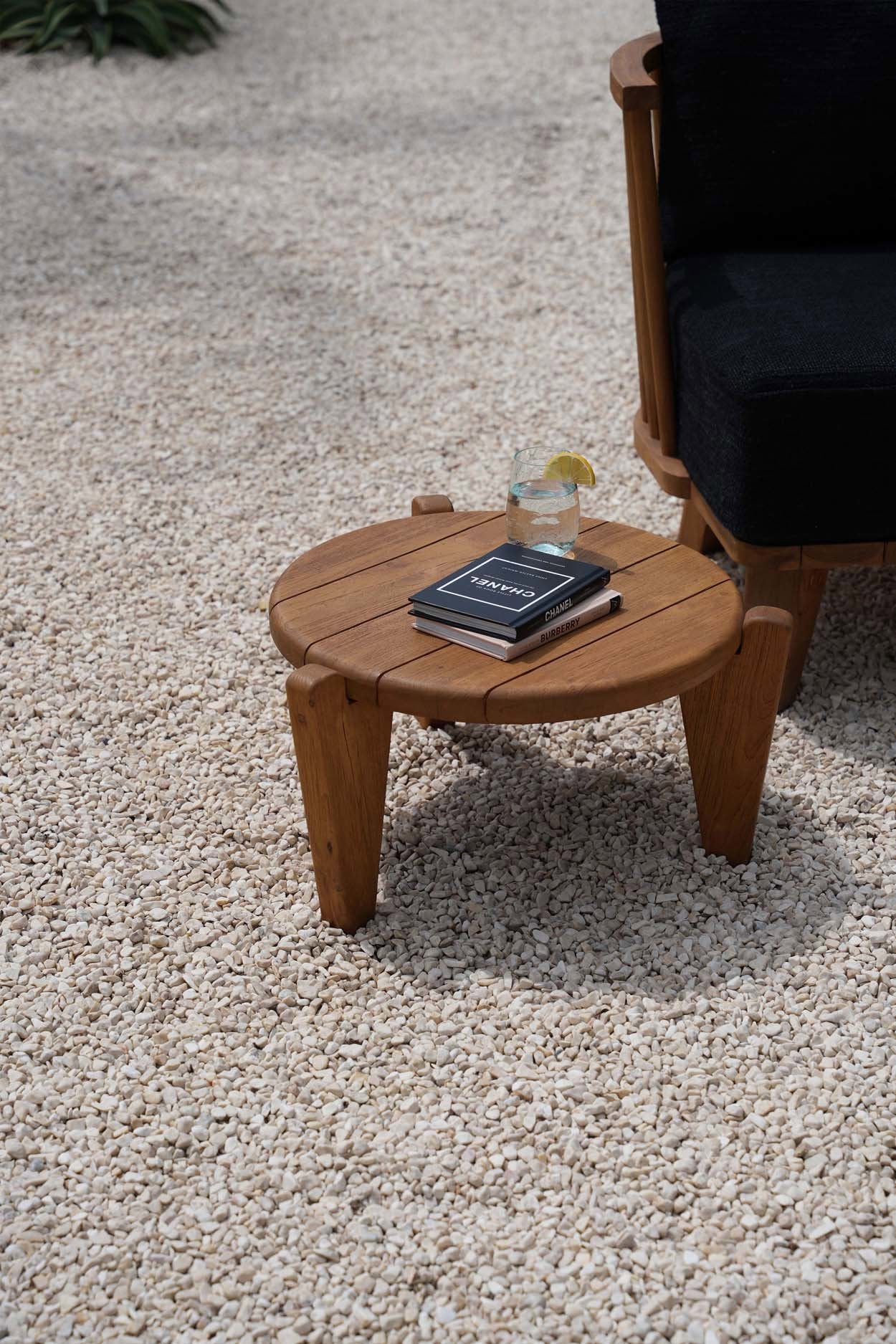 Runder Couchtisch aus recyceltem Teak Natur für Garten oder Terrasse – Ø50 cm
