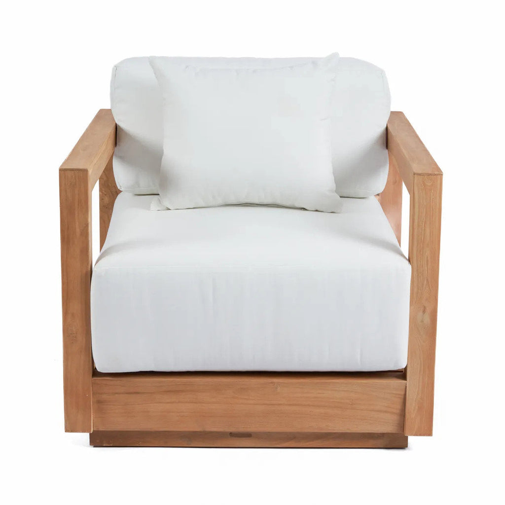 Sessel aus recyceltem Teak mit weißen Kissen für Außenbereich oder Wintergarten – 85x77 cm
