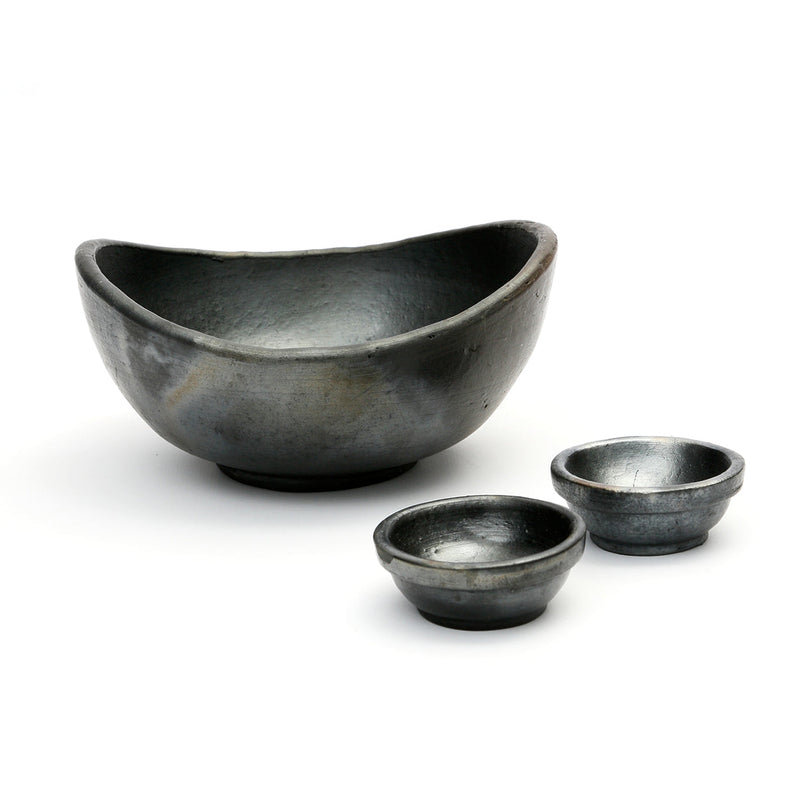 Schalen aus glasierter Terrakotta in Anthrazitschwarz, organische Form – 3er-Set