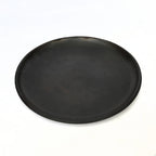 Runder Teller aus gebrannter Terrakotta – Mattschwarz - Ø30 cm