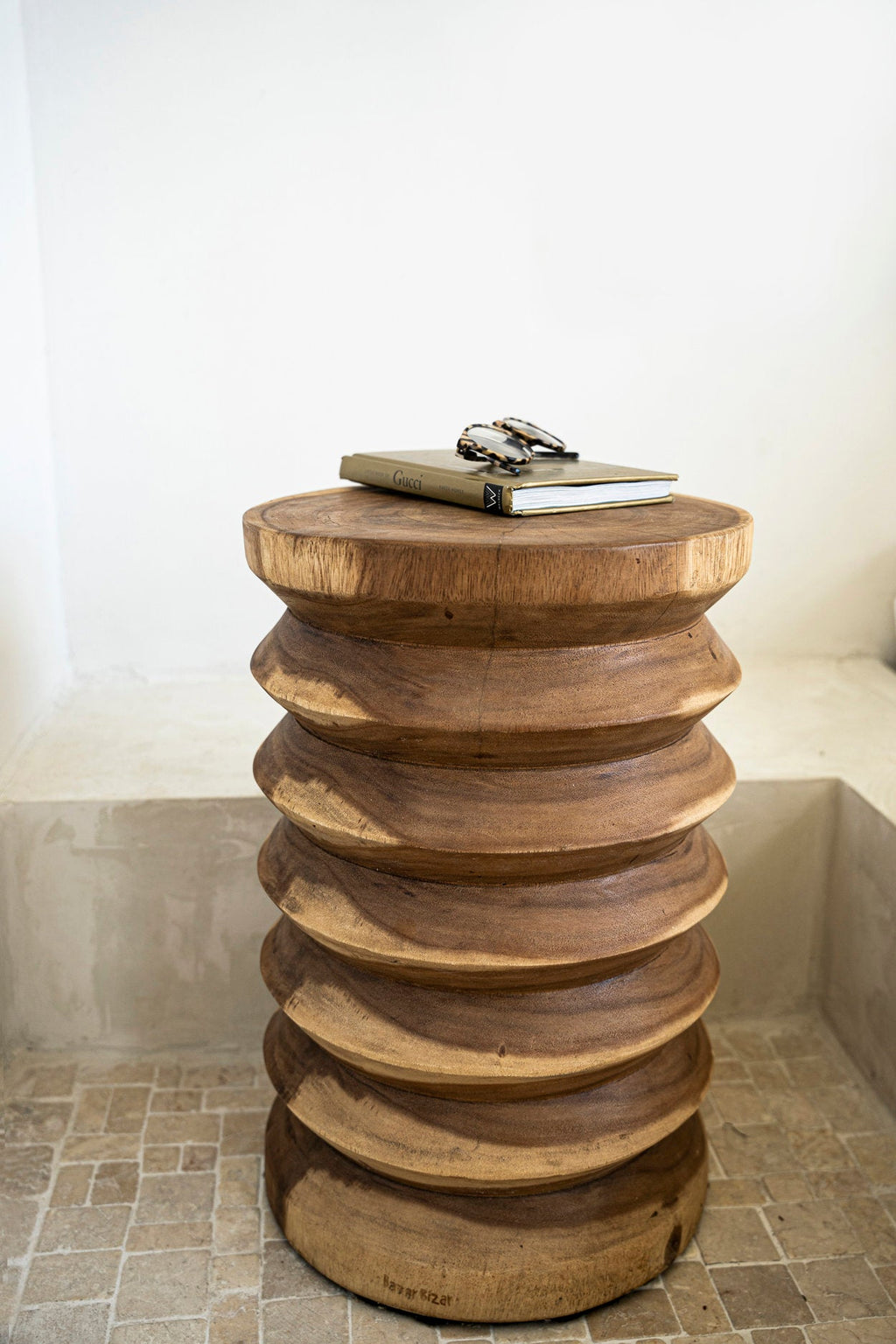 Hocker aus massivem Suar-Holz Natur 45 cm