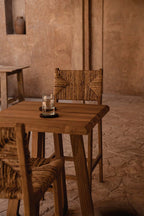 Barhocker aus recyceltem Holz und geflochtenem Naturrattan mit Rückenlehne